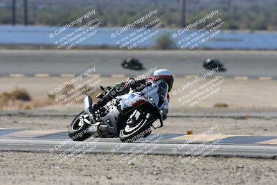 media/Nov-16-2025-Race Pace (Sun) [[8c5fa54630]]/Verified Riders/3-Turn 14 (1045am)/